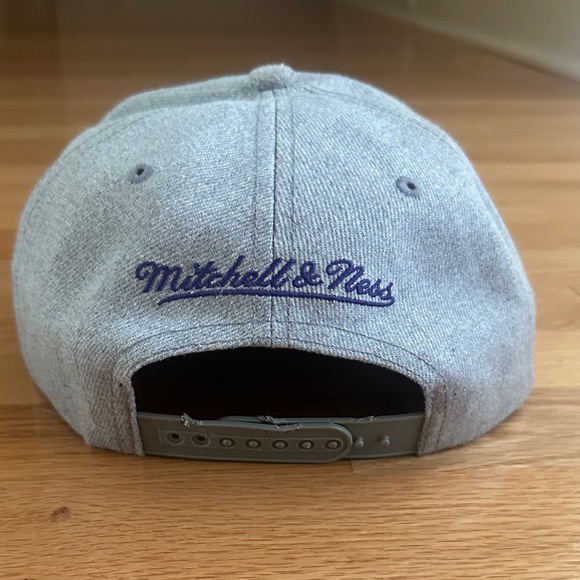 LA Lakers Snapback Flat Brim Gray Hat Cap - Picture 5 of 13